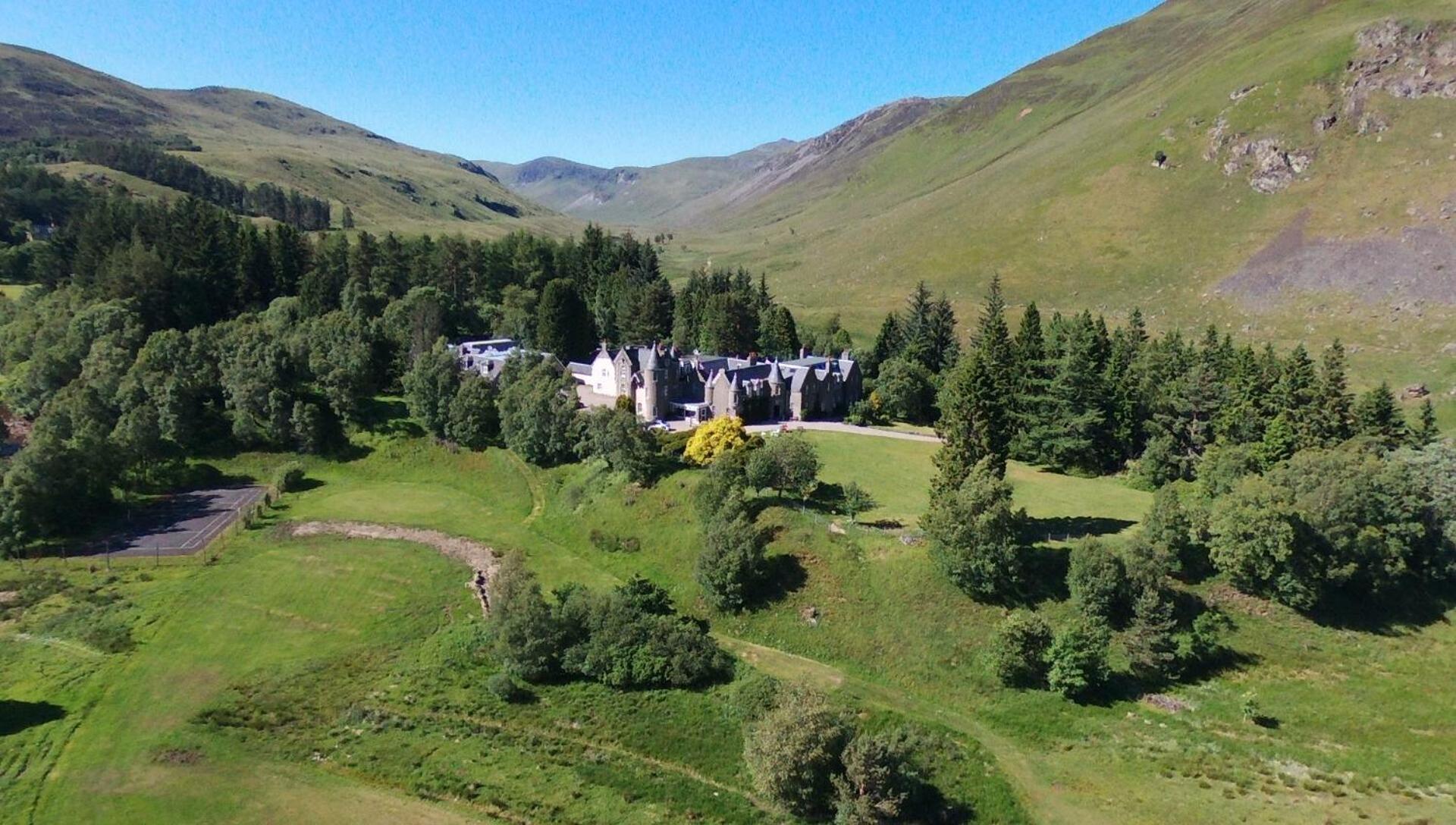Dalmunzie Castle Hotel Glenshee 외부 사진